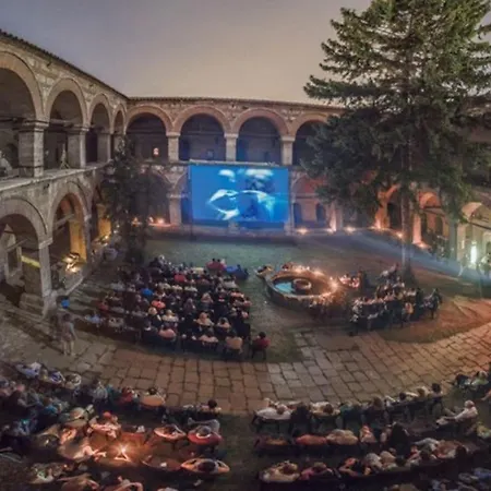 Apartment Modern & Spacious Duplex: Prime Location! Skopje