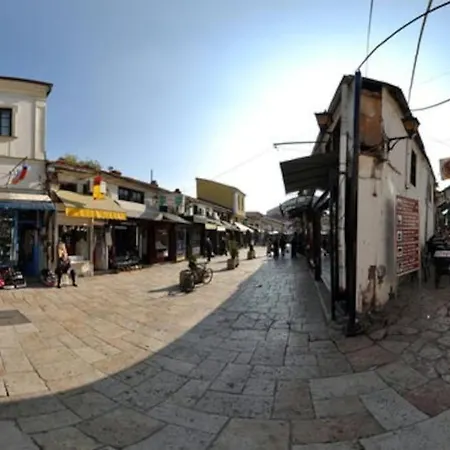 Modern & Spacious Duplex: Prime Location! *