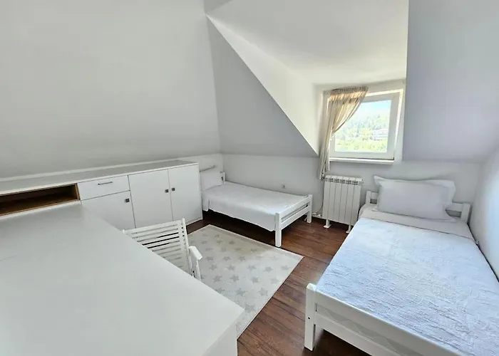 Modern & Spacious Duplex: Prime Location! Apartment Skopje