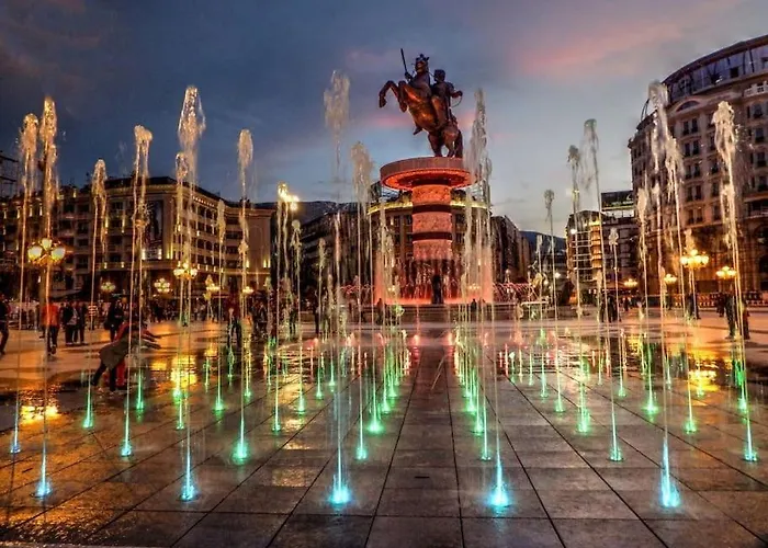 Modern & Spacious Duplex: Prime Location!