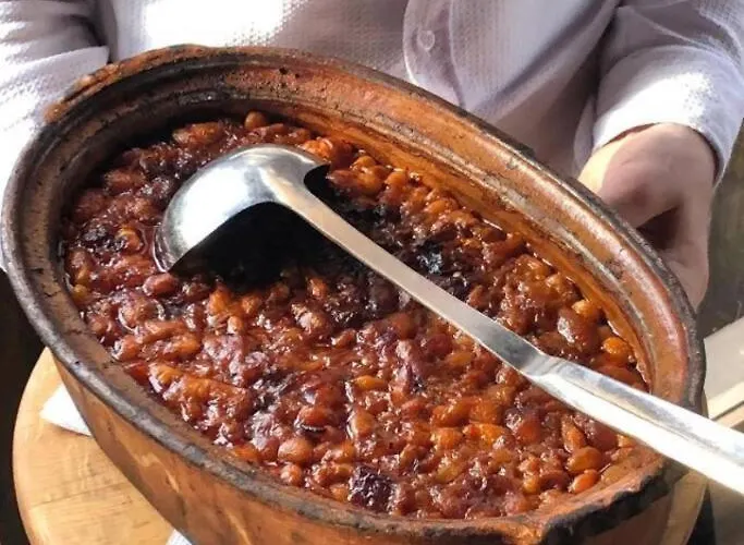 Modern & Spacious Duplex: Prime Location! Lejlighed