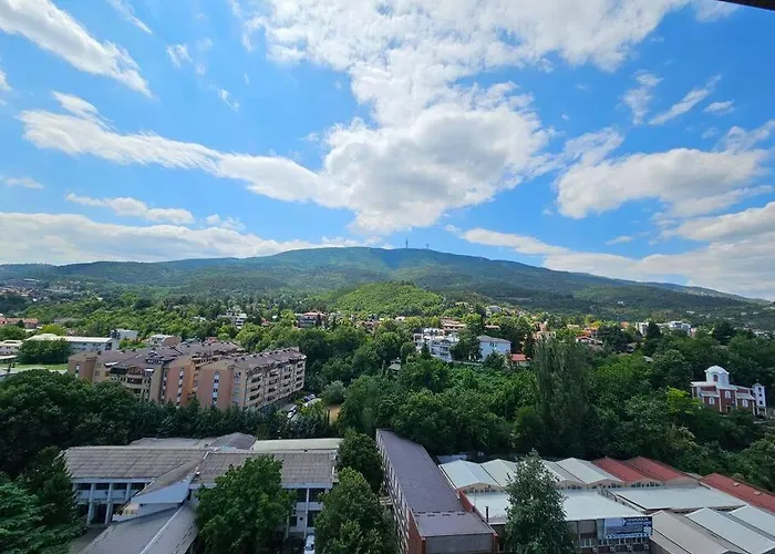 Apartment Modern & Spacious Duplex: Prime Location!