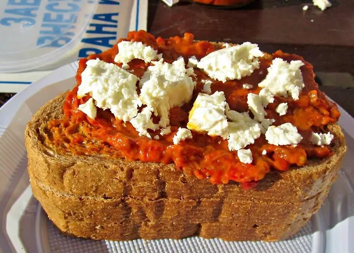 Apartment Modern & Spacious Duplex: Prime Location! *